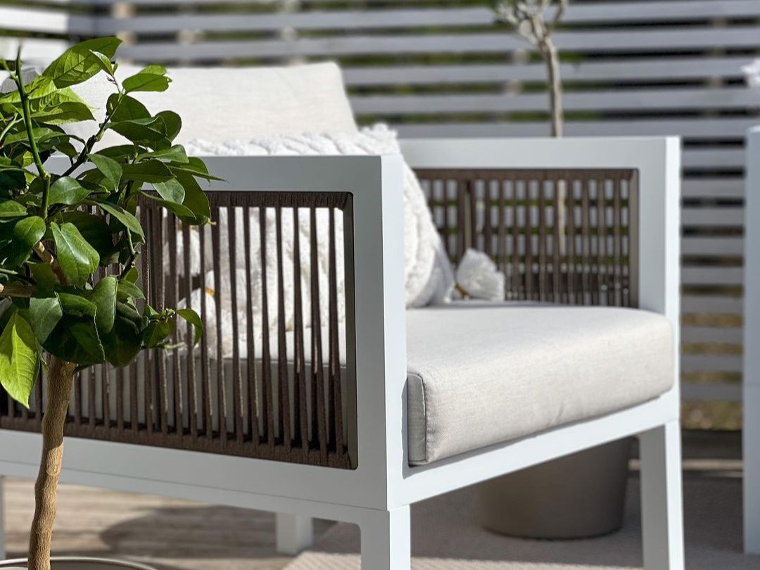 Garden Lounge Set with Table 5 Seater BORELLO Metal White