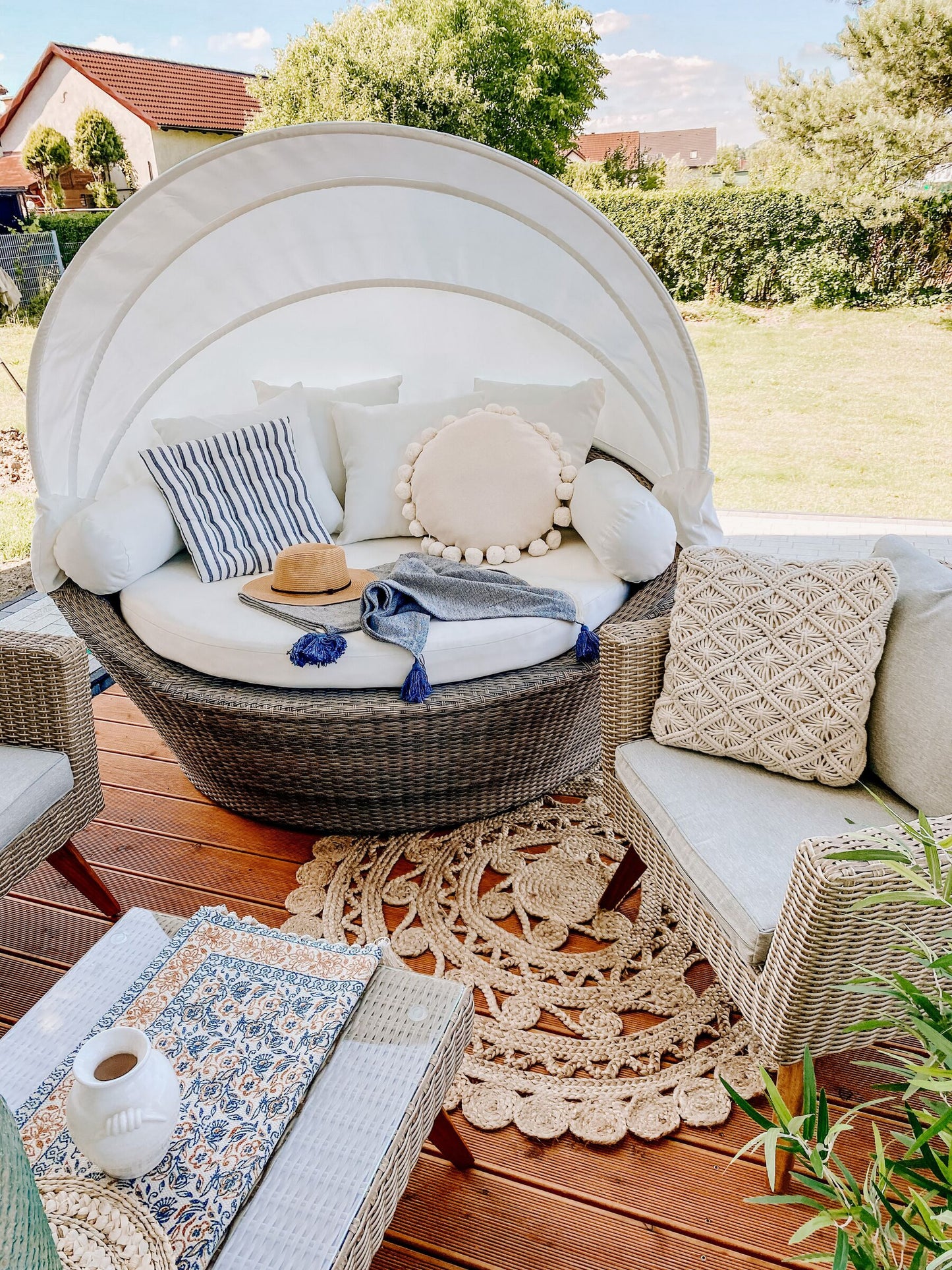 Garden Lounge Set with Table 5 Seater VITTORIA PE Rattan Grey