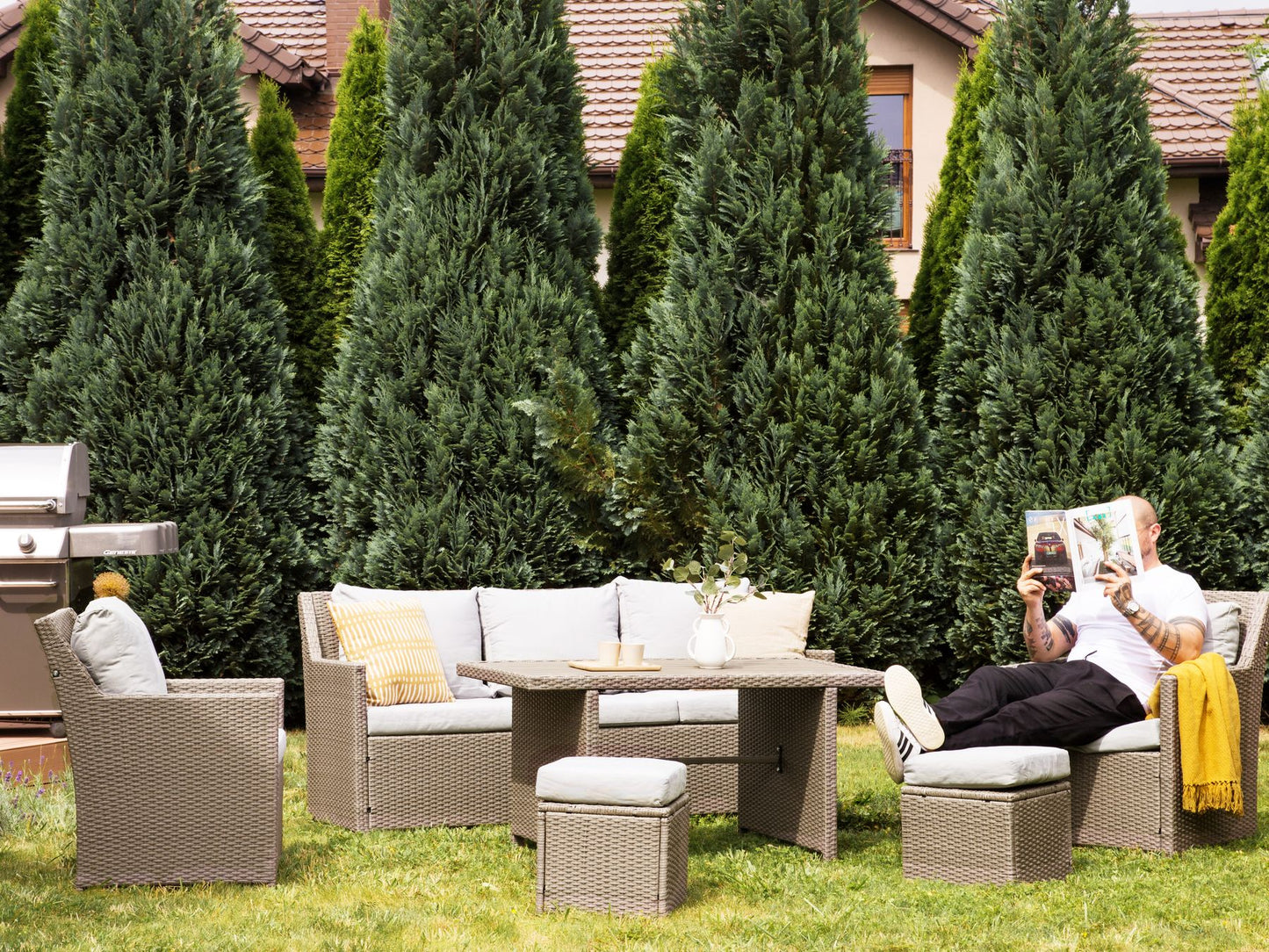 Garden Lounge Set with Table and Ottoman 5 Seater FONTI with Cushions PE Rattan Taupe