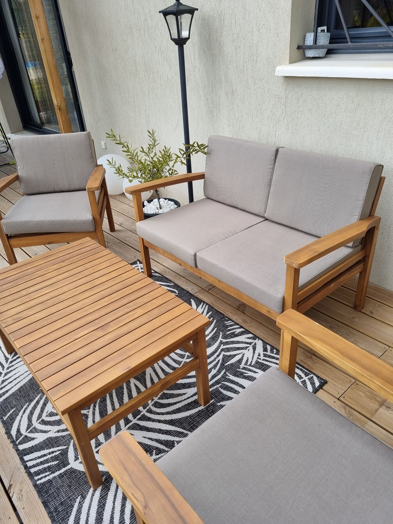 Garden Lounge Set with Table and Ottoman 4 Seater MANILA Acacia Wood Light Brown