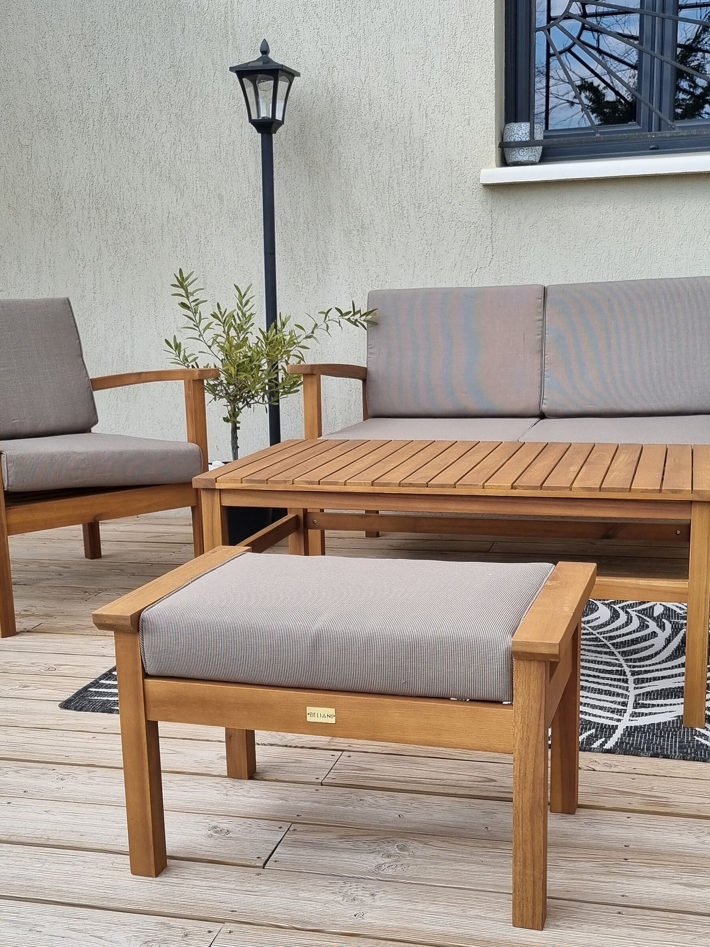 Garden Lounge Set with Table and Ottoman 4 Seater MANILA Acacia Wood Light Brown