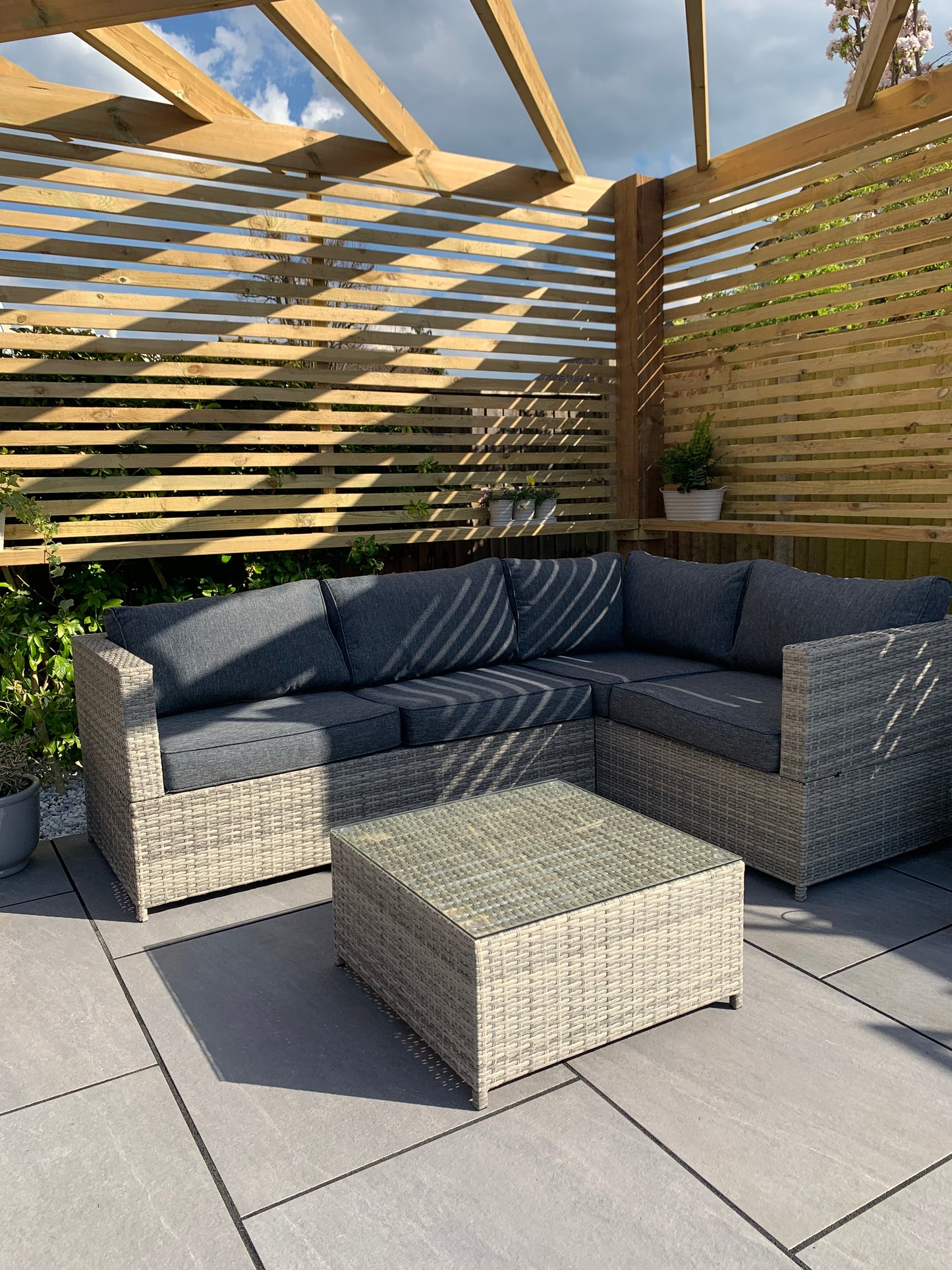 Garden Corner Sofa with Table 4 Seater AVOLA Left Hand PE Rattan Grey