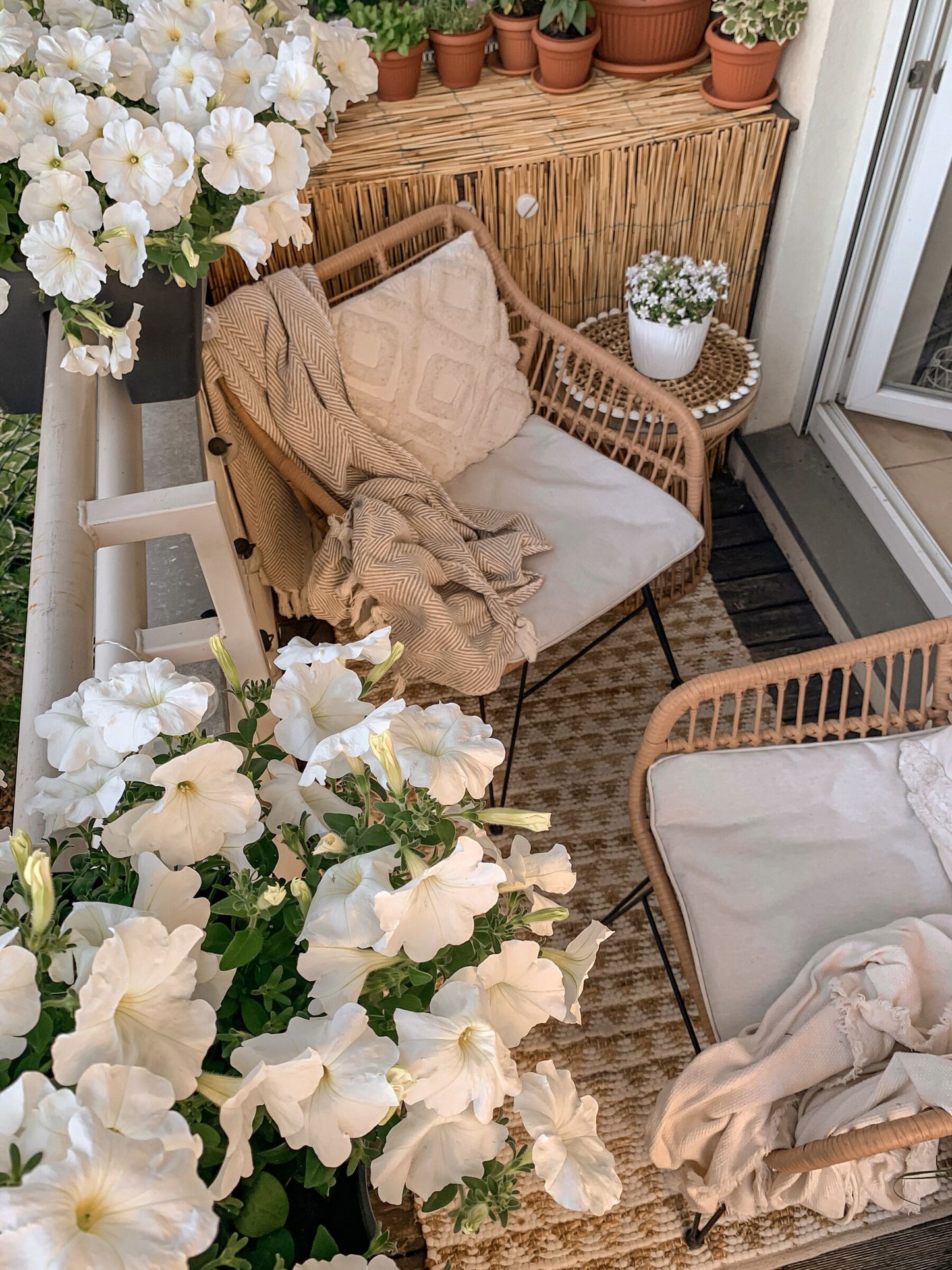 Bistro Set with Cushions TRESTINA PE Rattan Light Brown