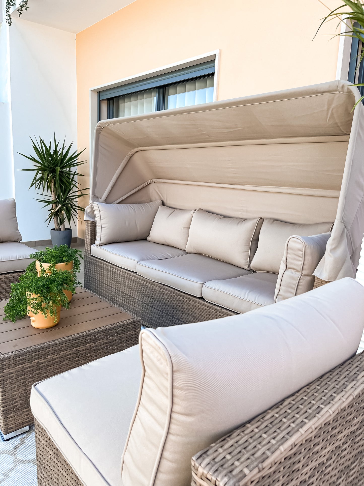 Garden Lounge Set with Table 5 Seater COCCOLIA Modular PE Rattan Beige