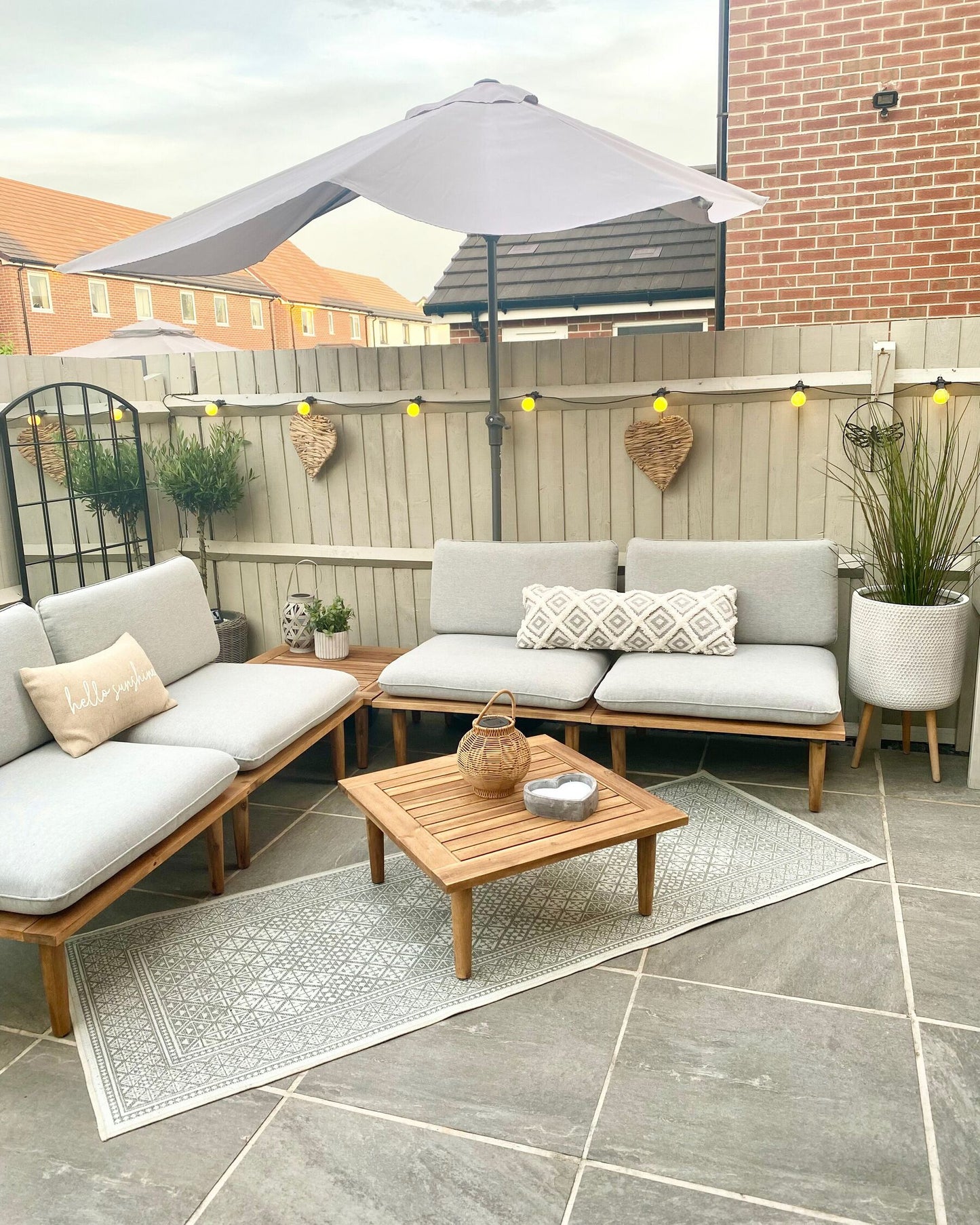 Garden Lounge Set with Table 4 Seater FRASCATI Modular Certified Acacia Wood Light Grey
