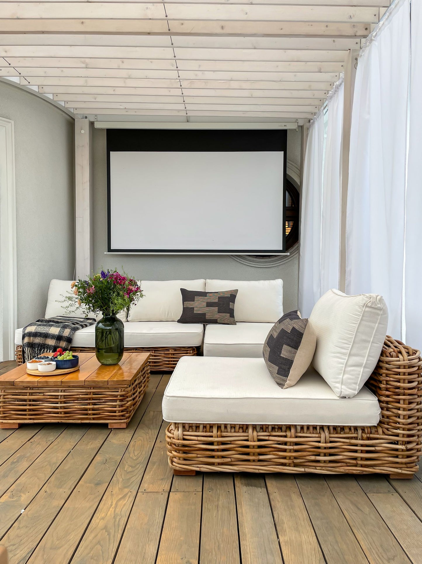 Garden Lounge Set with Table 4 Seater VARALLO Right Hand Modular Rattan Natural