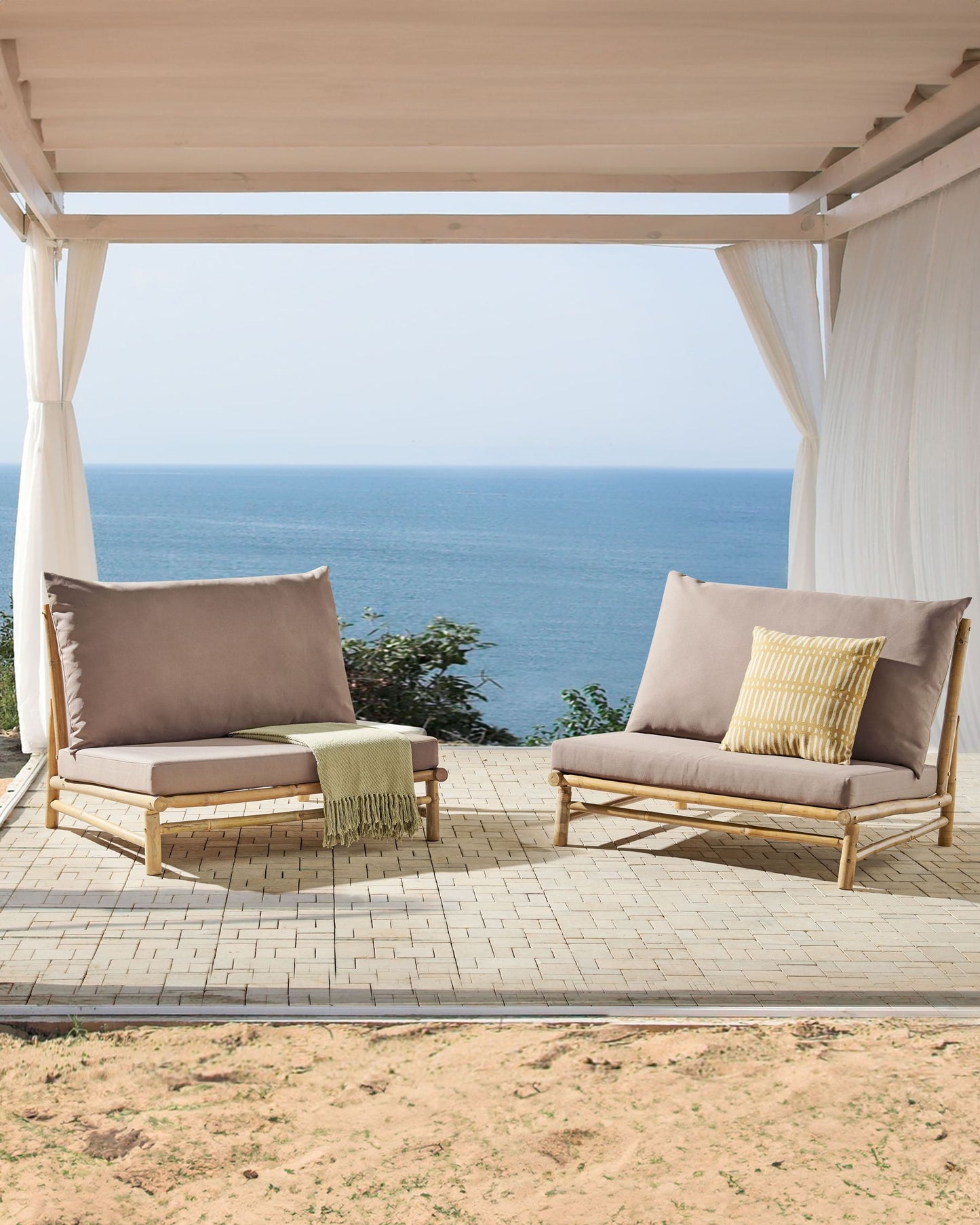 Set of 2 Garden Chairs with Cushions TODI Bamboo Wood Taupe