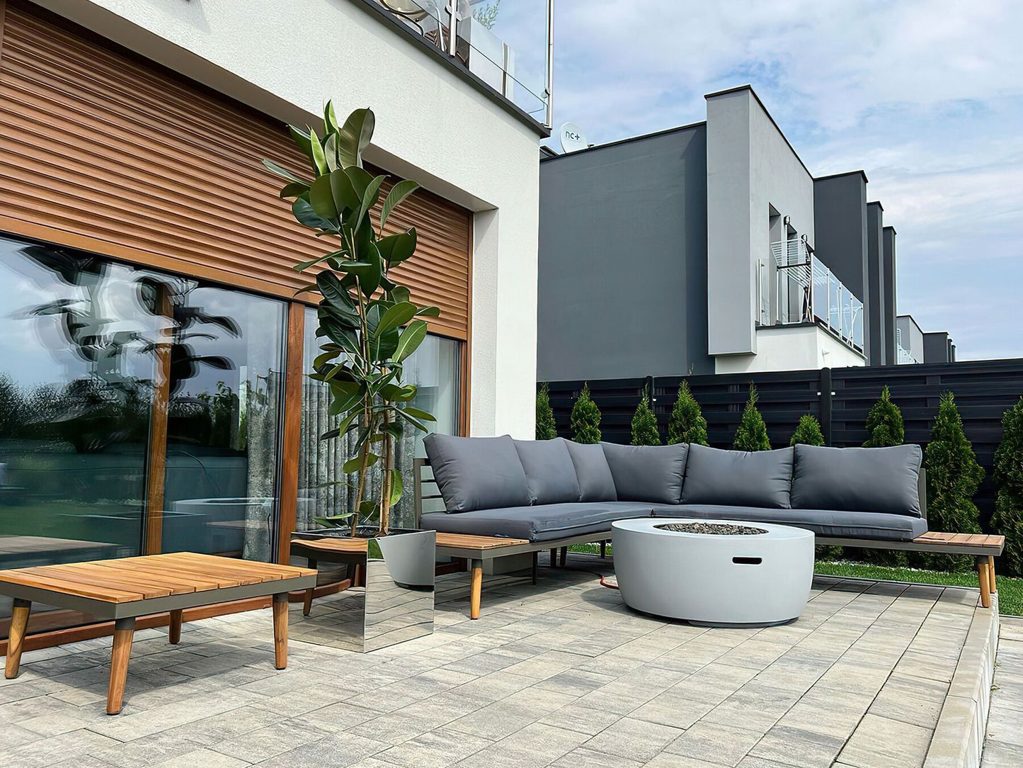 Garden Corner Sofa with Table 5 Seater CORATO Acacia Wood Grey
