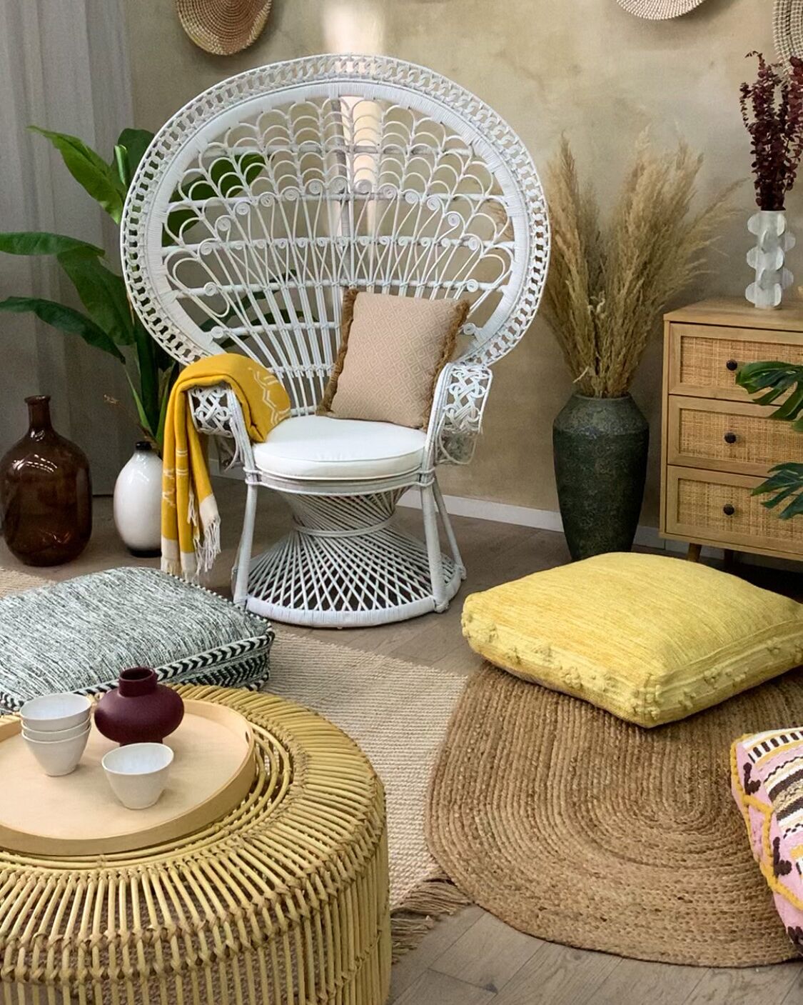 Peacock Chair EMMANUELLE Rattan White