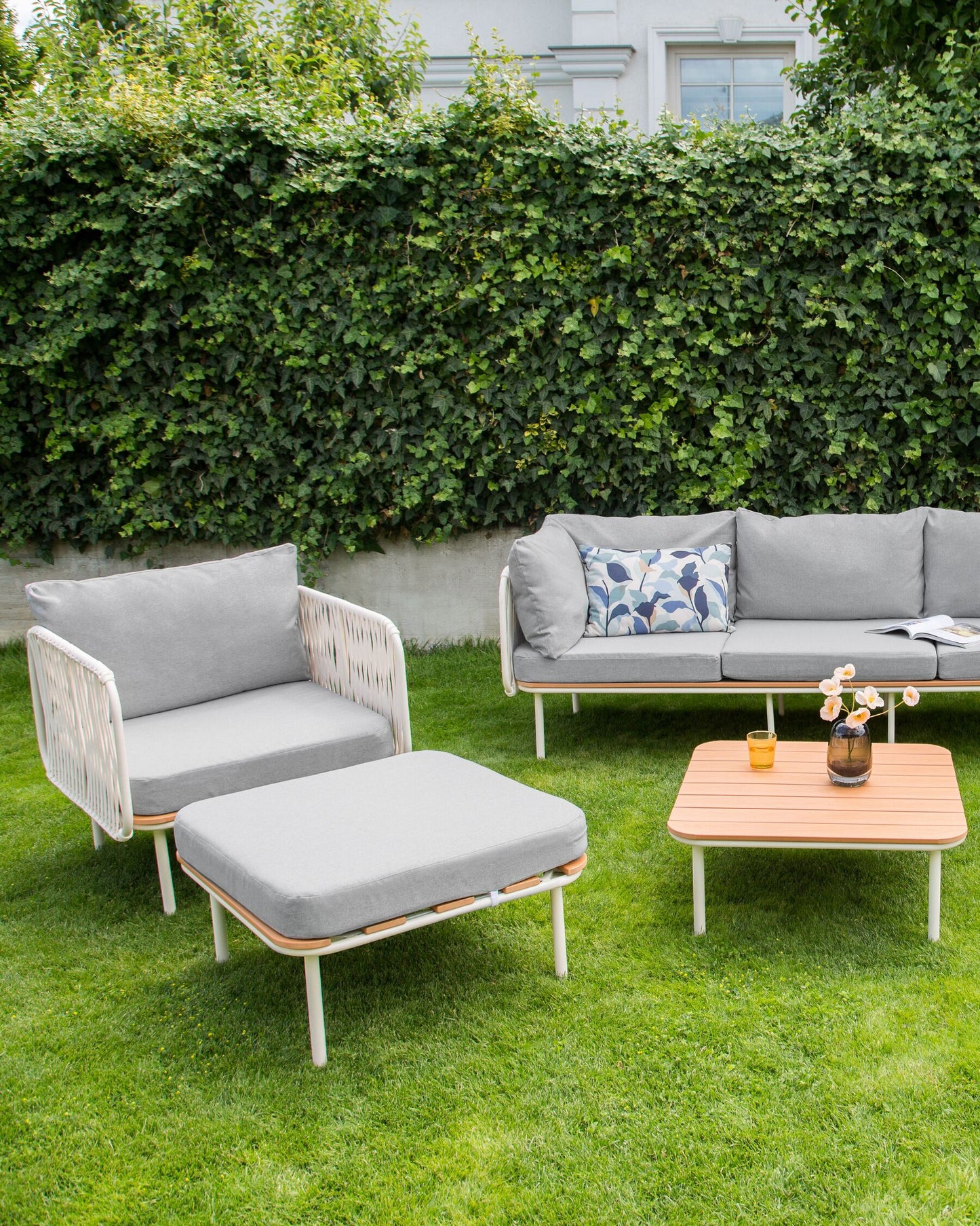 Garden Ottoman SENISE Metal Grey