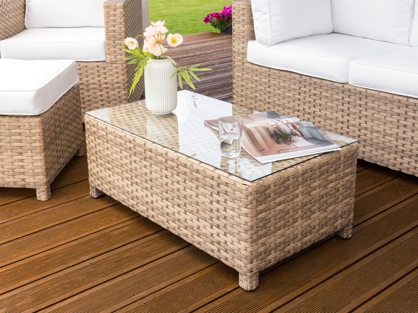 Garden Lounge Set with Table and Ottoman 4 Seater MILANO PE Rattan Off-White