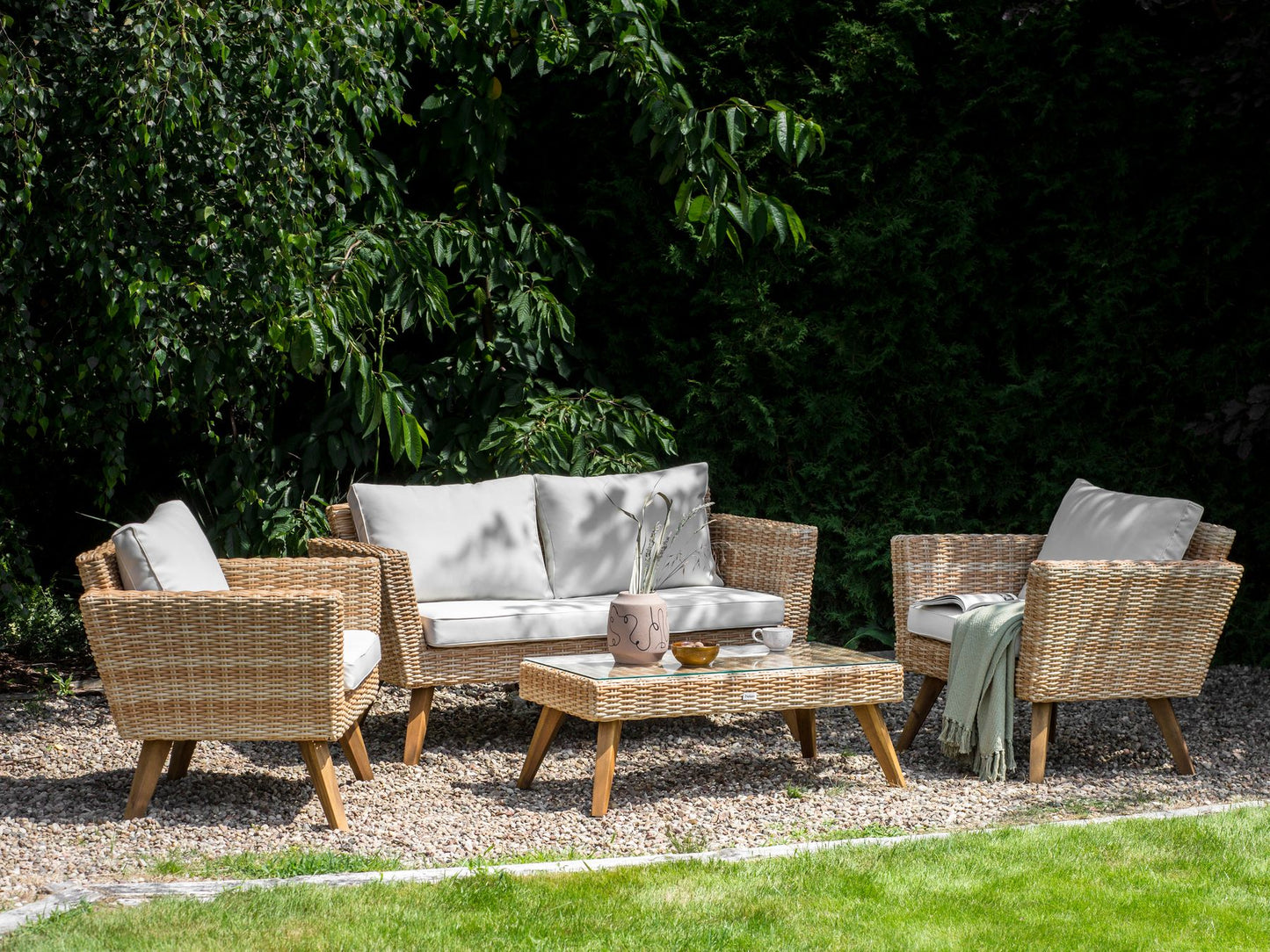 Garden Lounge Set with Table 4 Seater VITTORIA PE Rattan Off-White