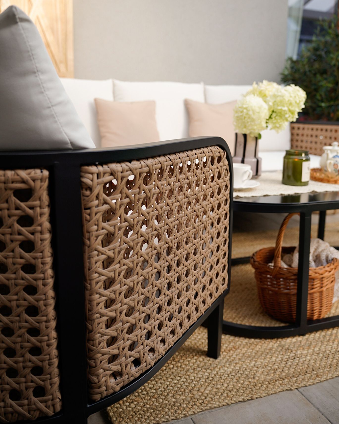 Garden Lounge Set with Table 5 Seater MONTEFALCO Metal White