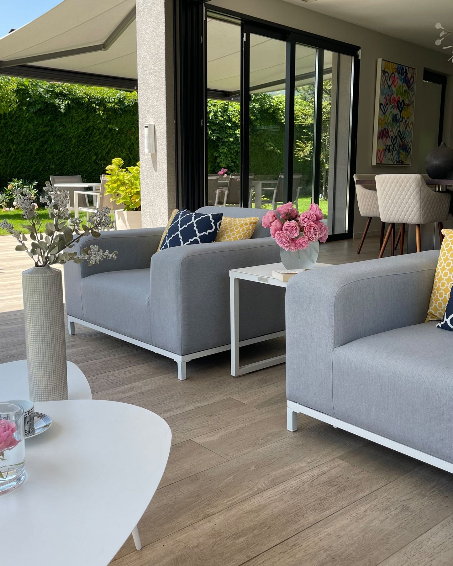 Garden Sofa Grey with White ROVIGO