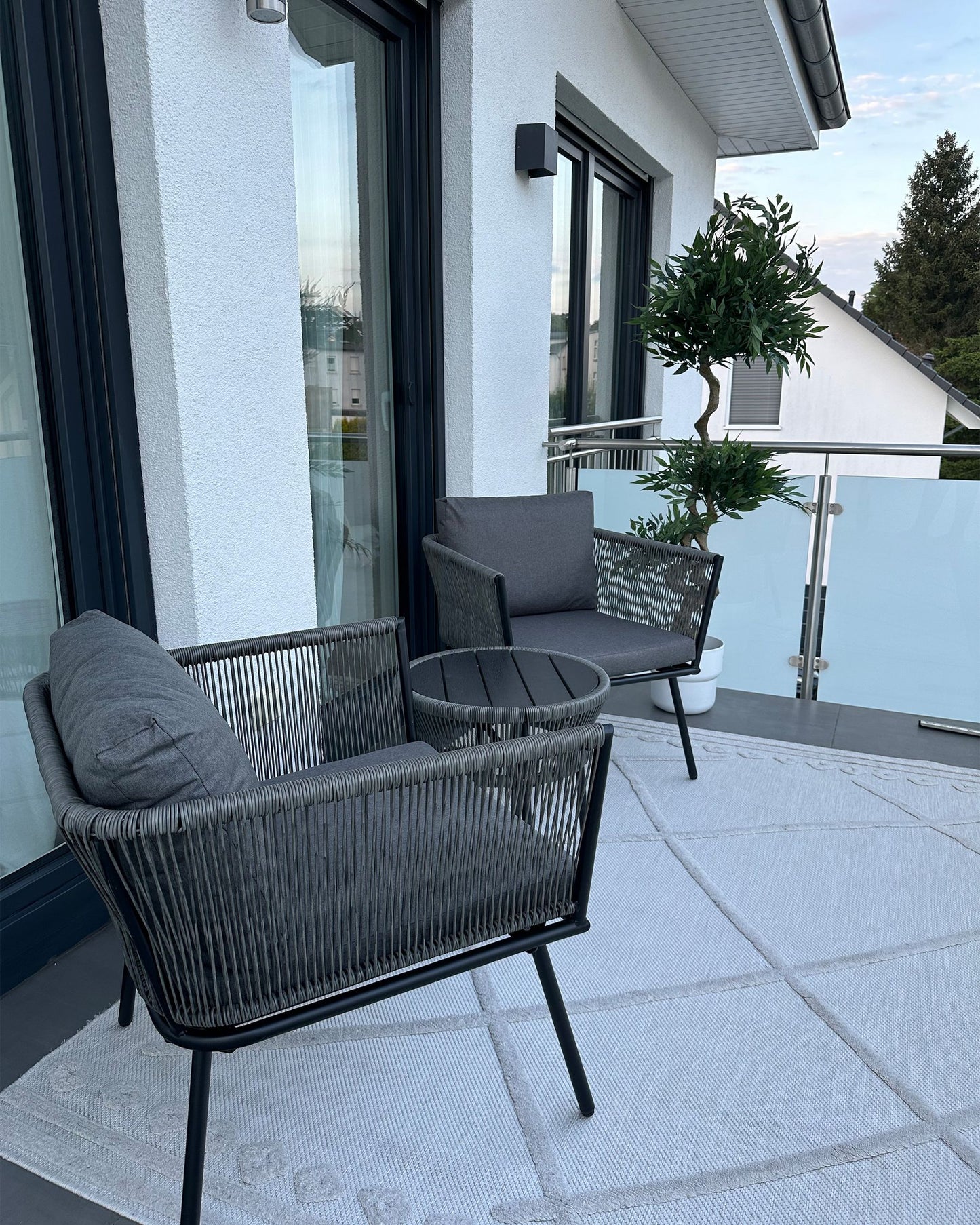Bistro Set with Cushions GARGANO PE Rattan Grey
