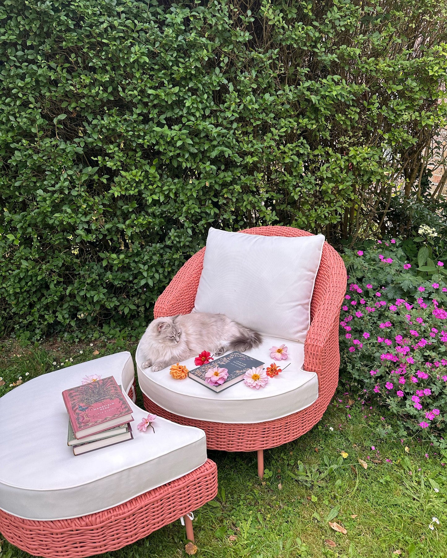 Garden Armchair with Ottoman ARCILLE PE Rattan Peach Pink
