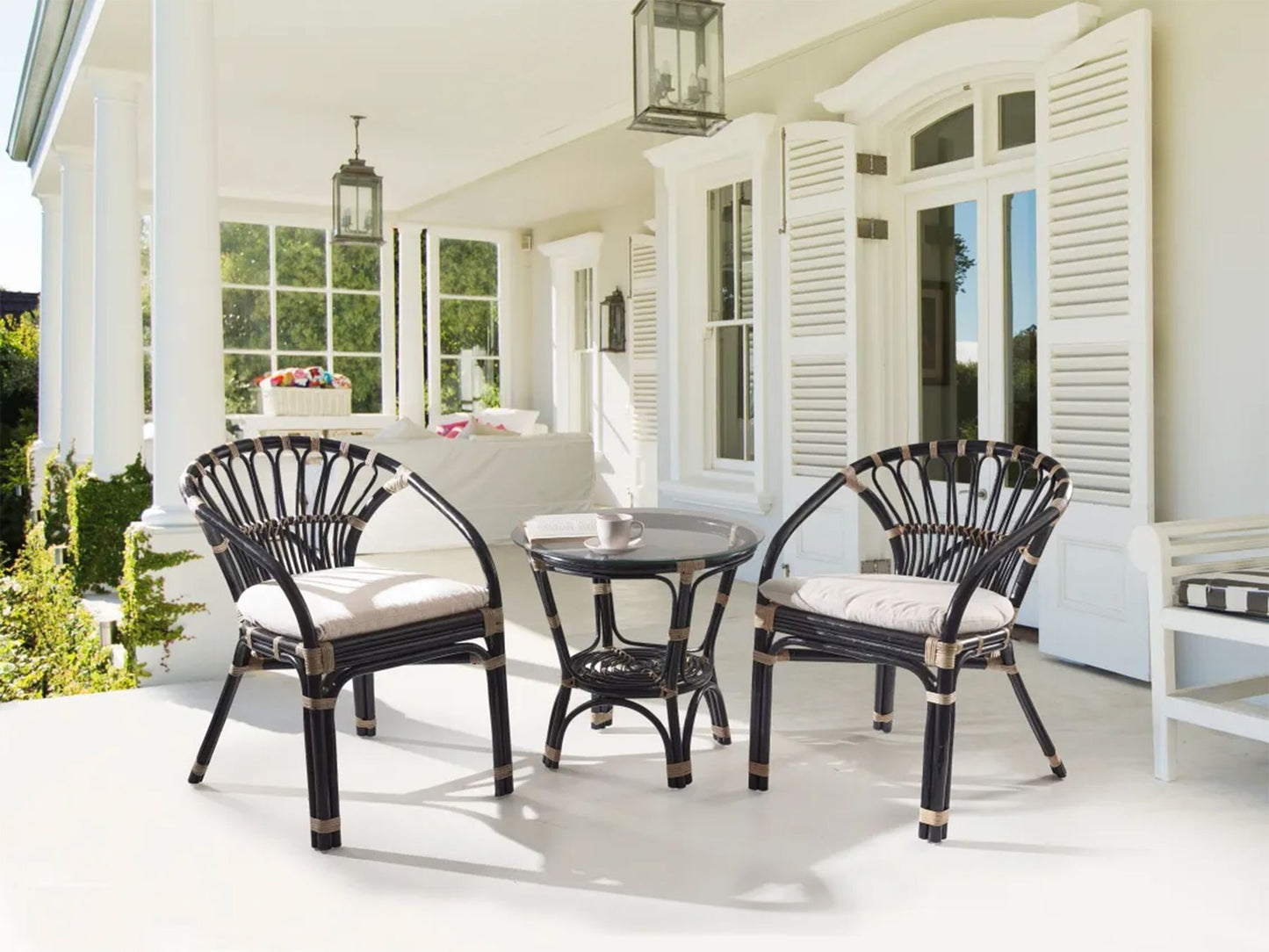 Bistro Set with Cushions PECORINI Rattan Black