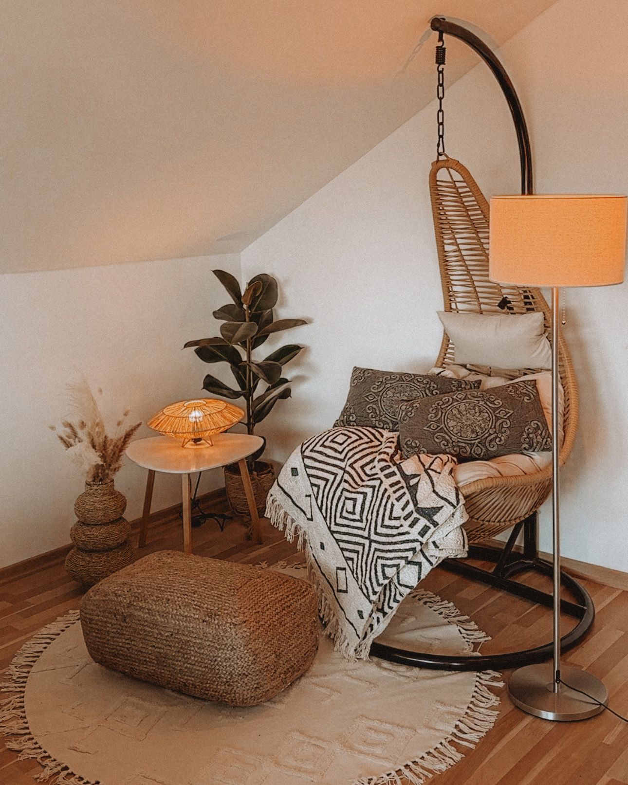 Hanging Chair ATRI II PE Rattan Natural