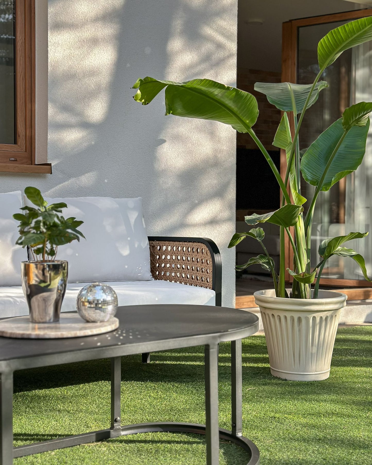 Garden Lounge Set with Table 3 Seater MONTEFALCO Metal White