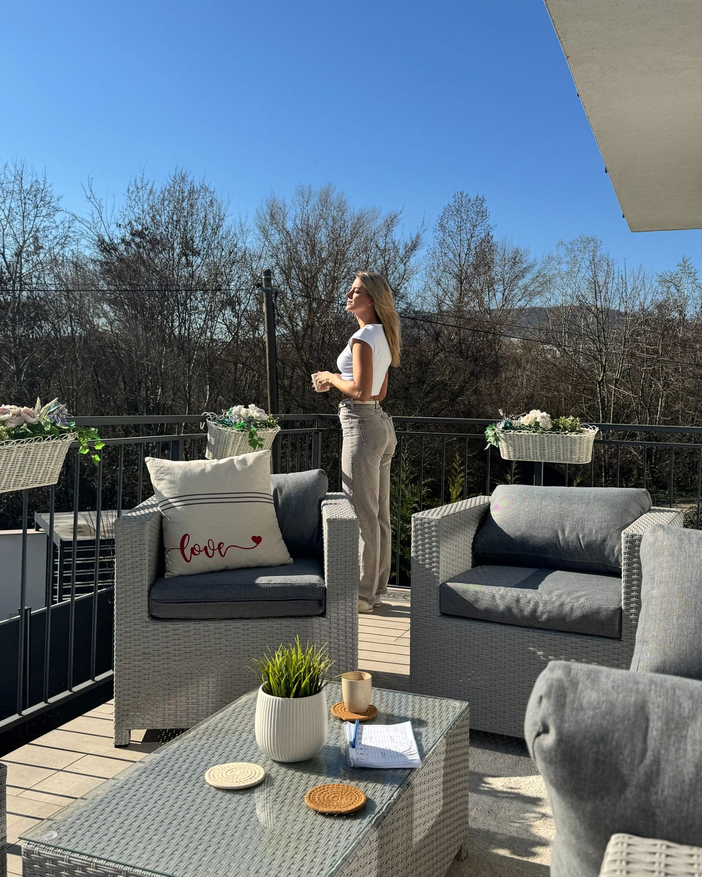 Garden Lounge Set with Table and Ottoman 4 Seater MILANO PE Rattan Light Grey