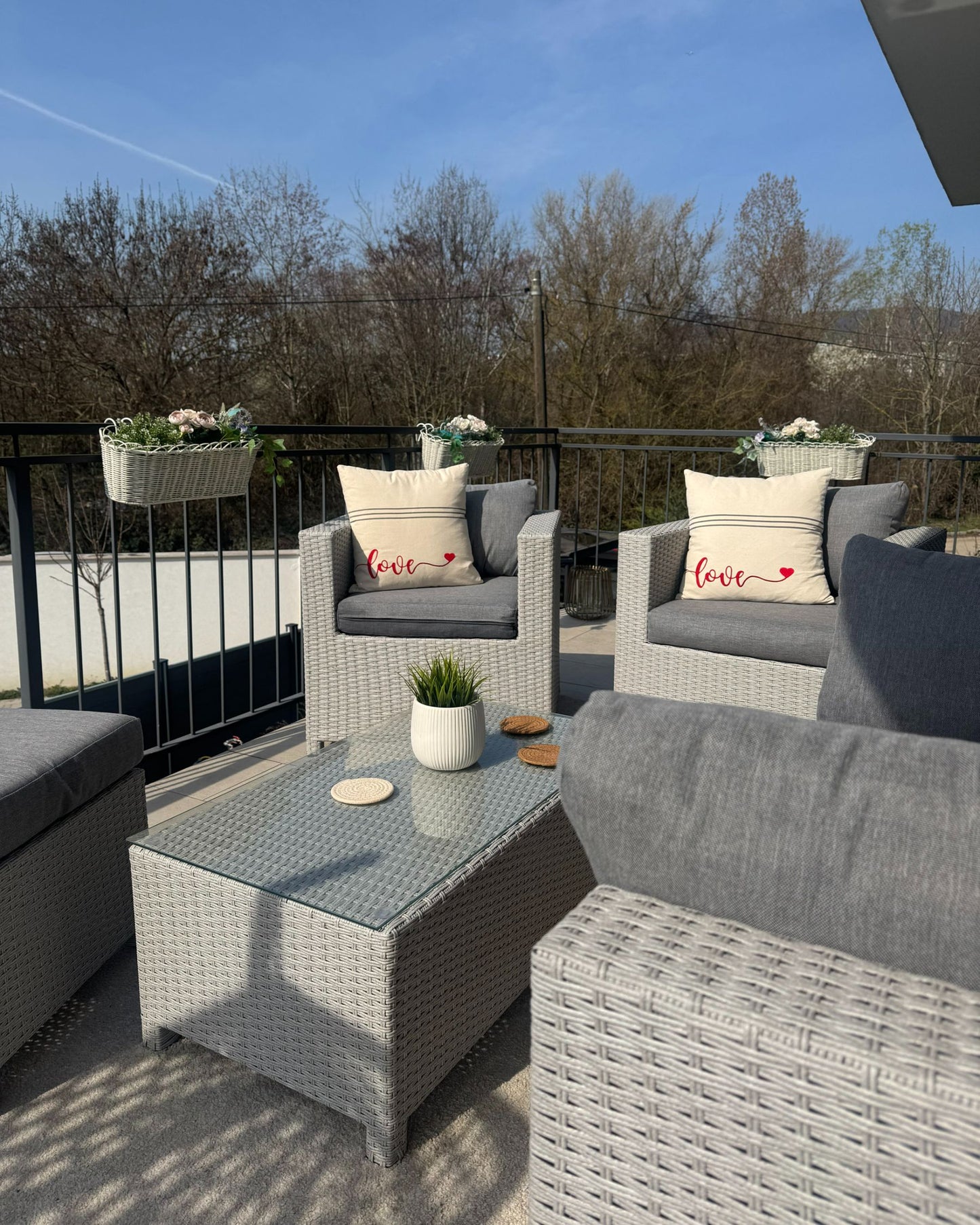 Garden Lounge Set with Table and Ottoman 4 Seater MILANO PE Rattan Light Grey