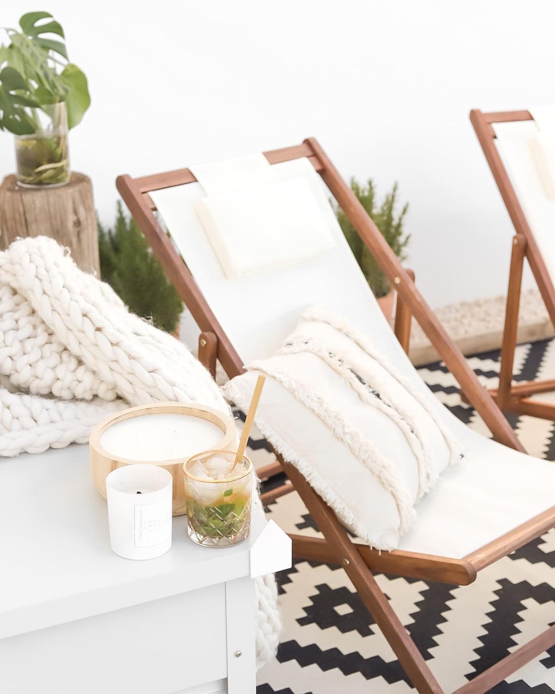 Folding Deck Chair AVELLINO Acacia Wood Off-White