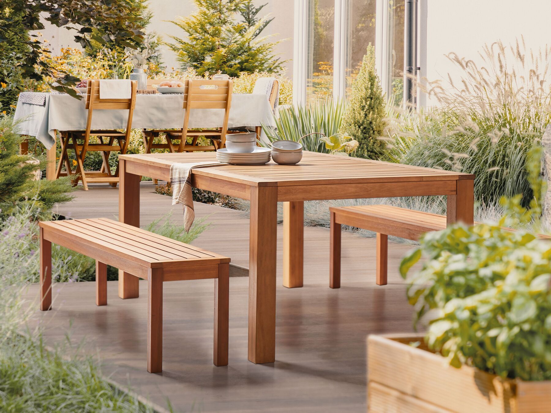 Garden Dining Set with Benches 6 Seater MONSANO Eucalyptus Wood Brown