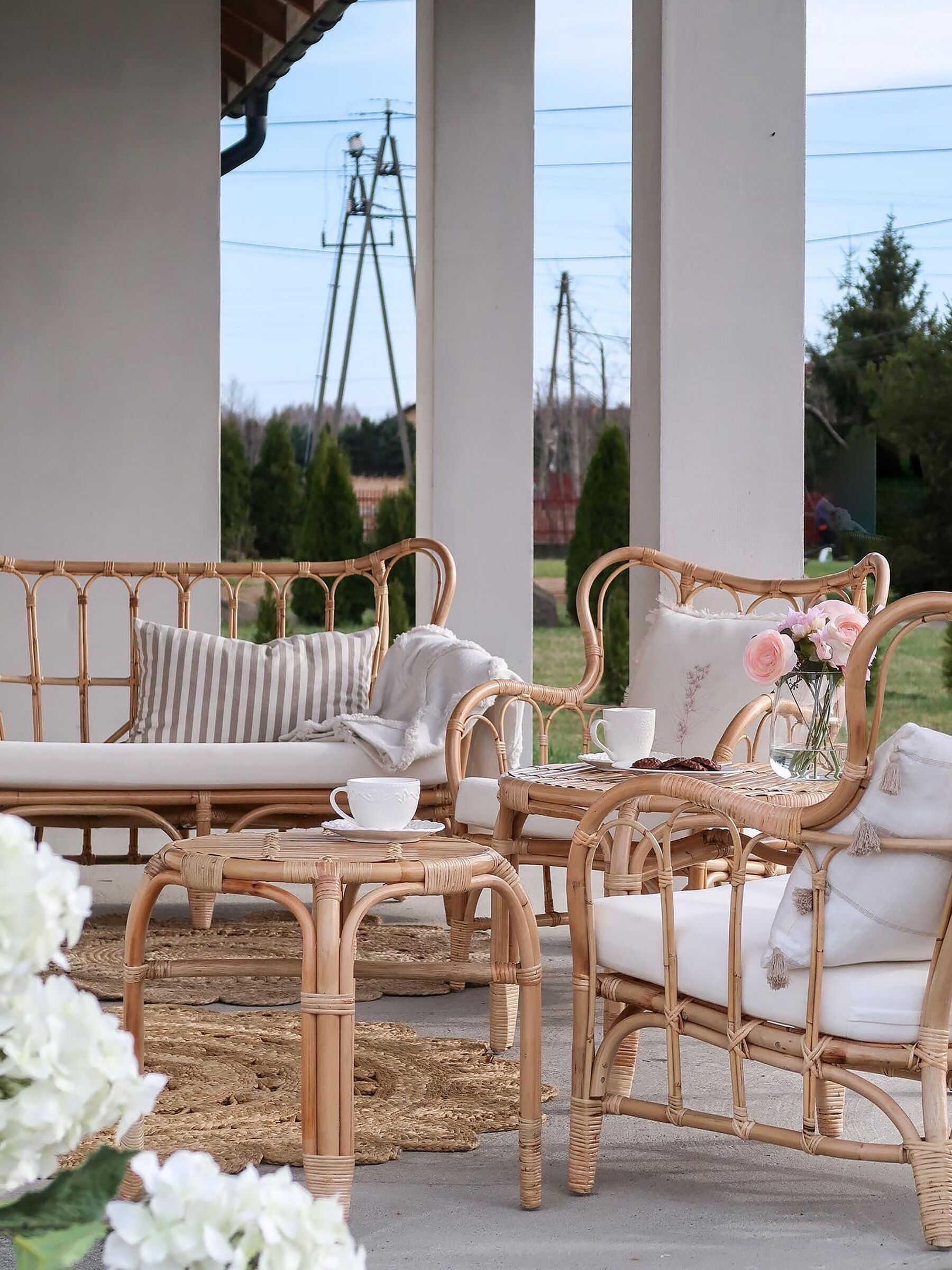 Garden Lounge Set with Table 4 Seater BRINDISI Rattan Natural