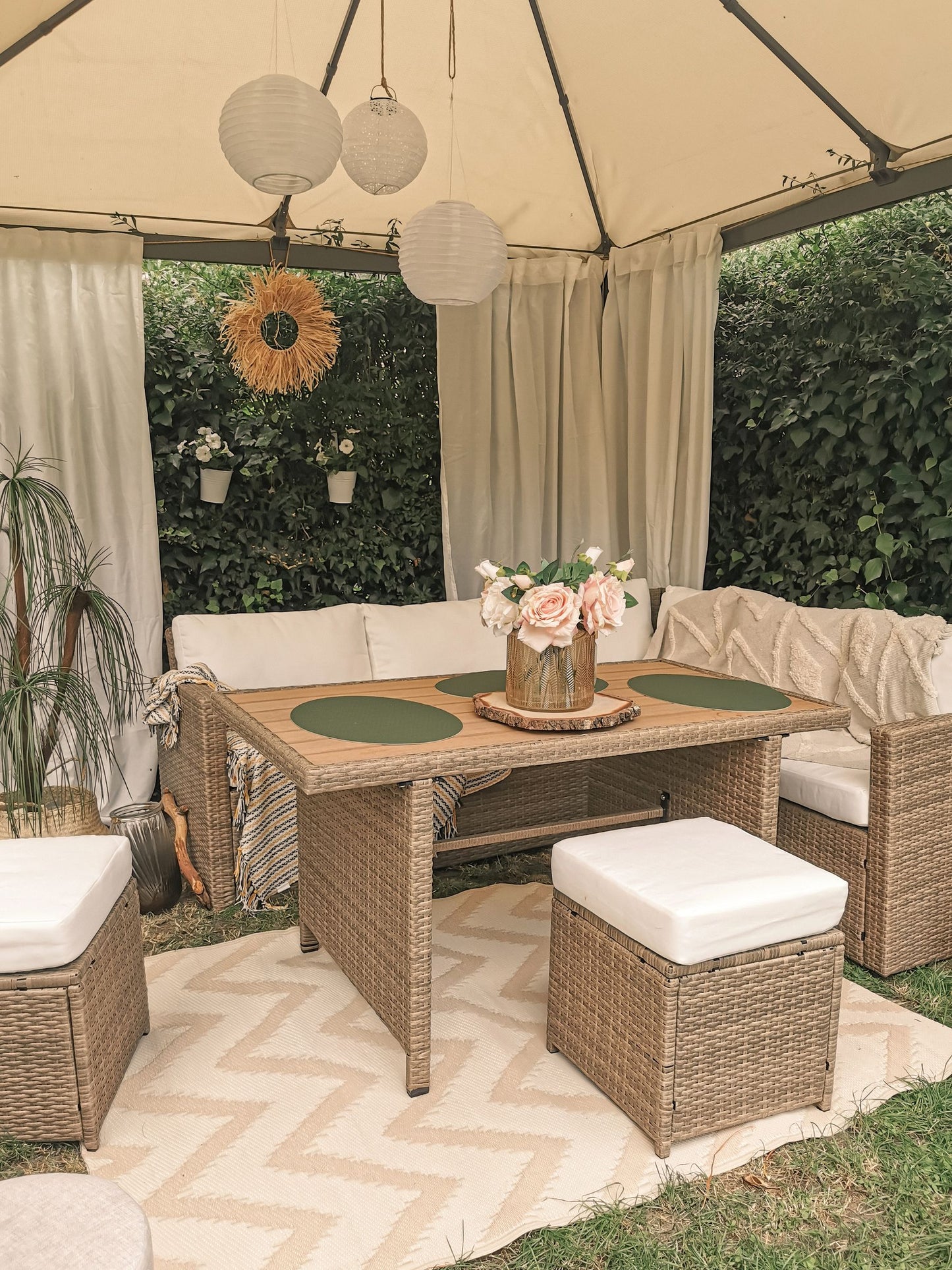 Garden Lounge Set with Table and Ottoman 5 Seater BARDI with Cushions PE Rattan Brown