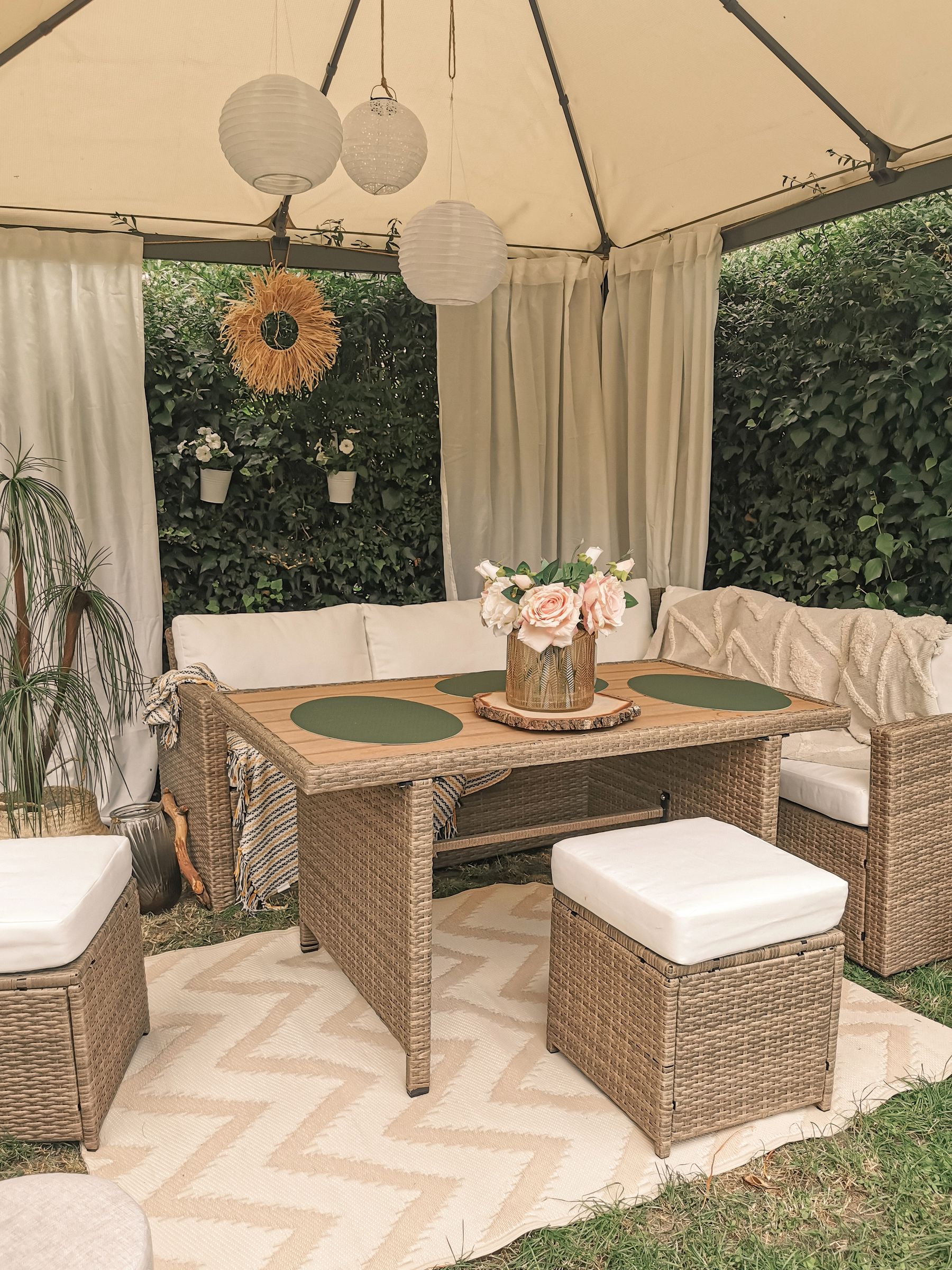 Garden Lounge Set with Table and Ottoman 5 Seater BARDI with Cushions PE Rattan Brown
