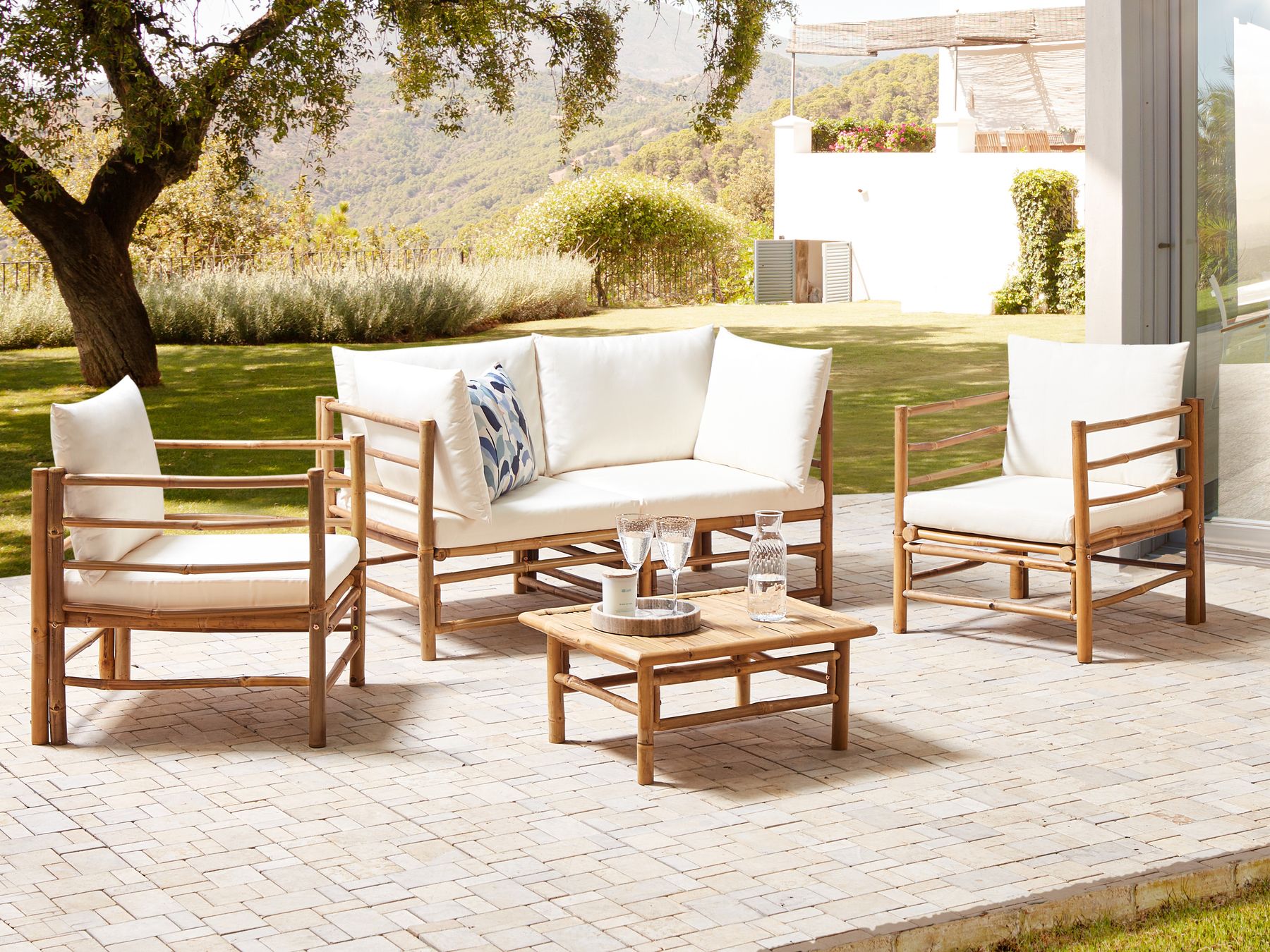 Garden Lounge Set with Table 4 Seater CERRETO Bamboo Wood Off-White