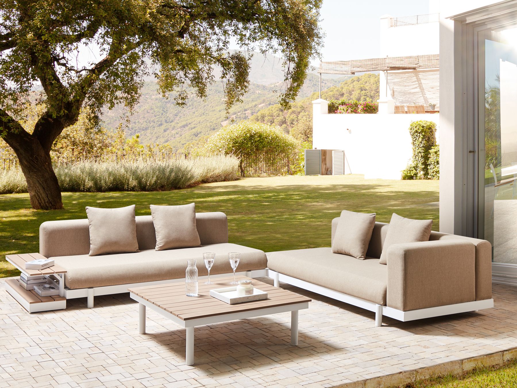Garden Corner Sofa with Table 5 Seater MISSANELLO Beige