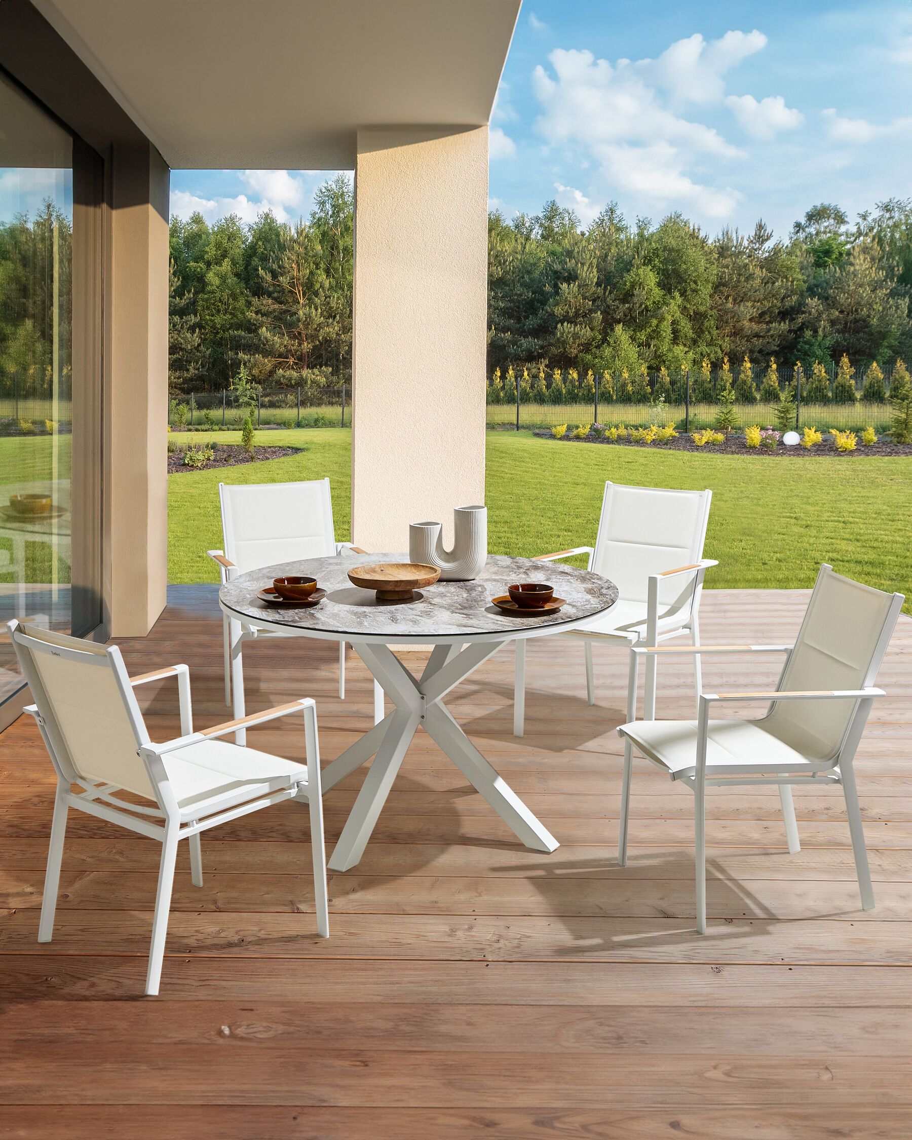 Set of 4 Garden Chairs BUSSETO Metal White