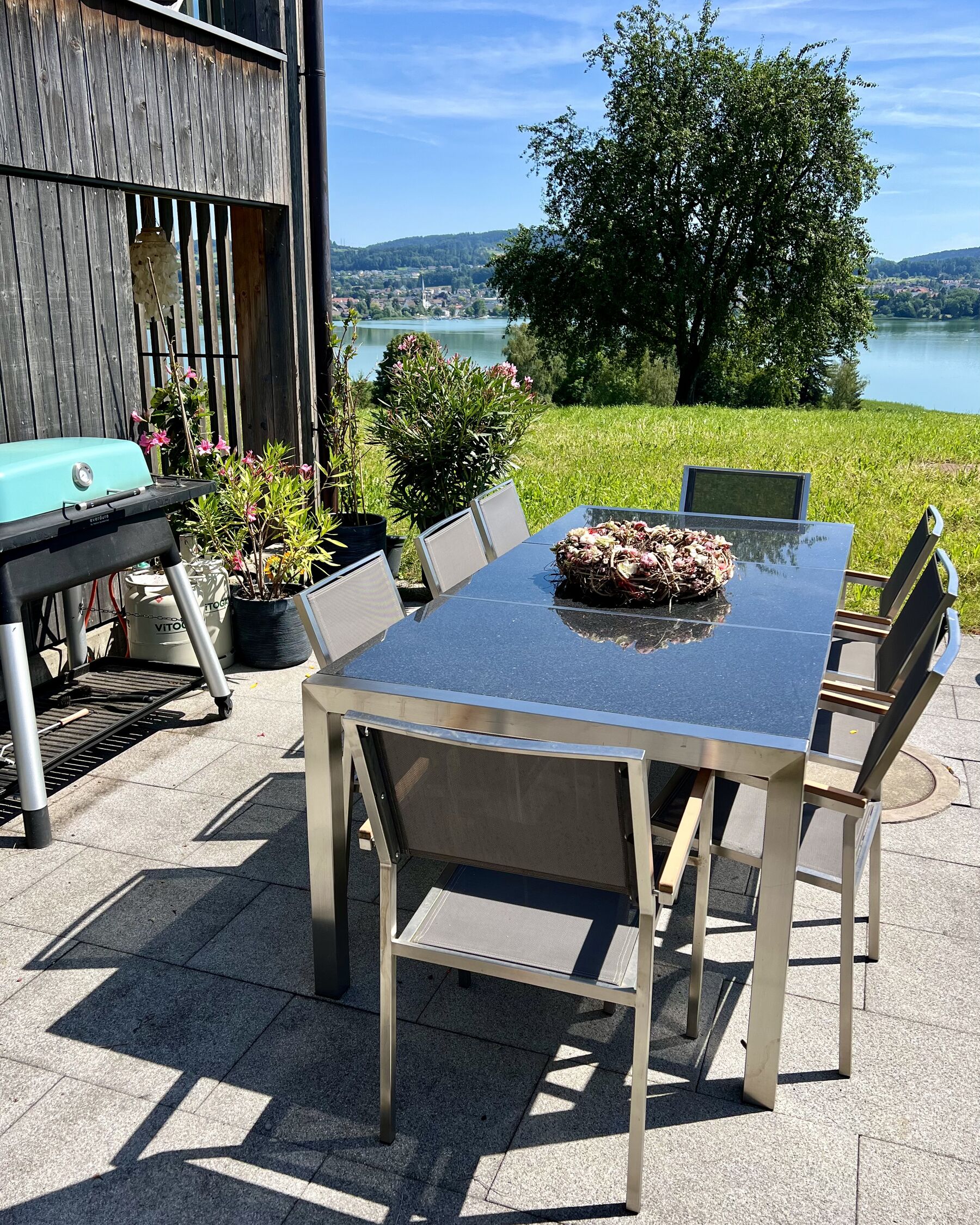 8 Seater Garden Dining Set Black Granite Triple Plate Top and Grey Chairs GROSSETO