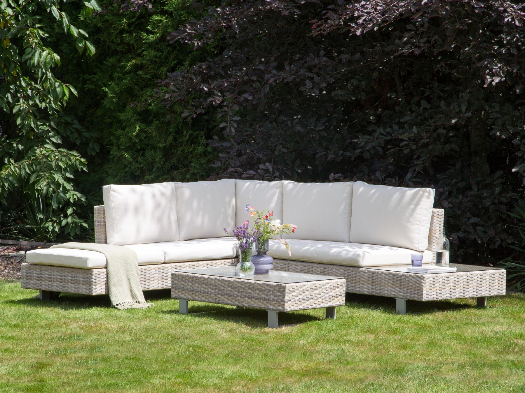 Garden Corner Sofa with Table 5 Seater Right Hand Rattan Off-White