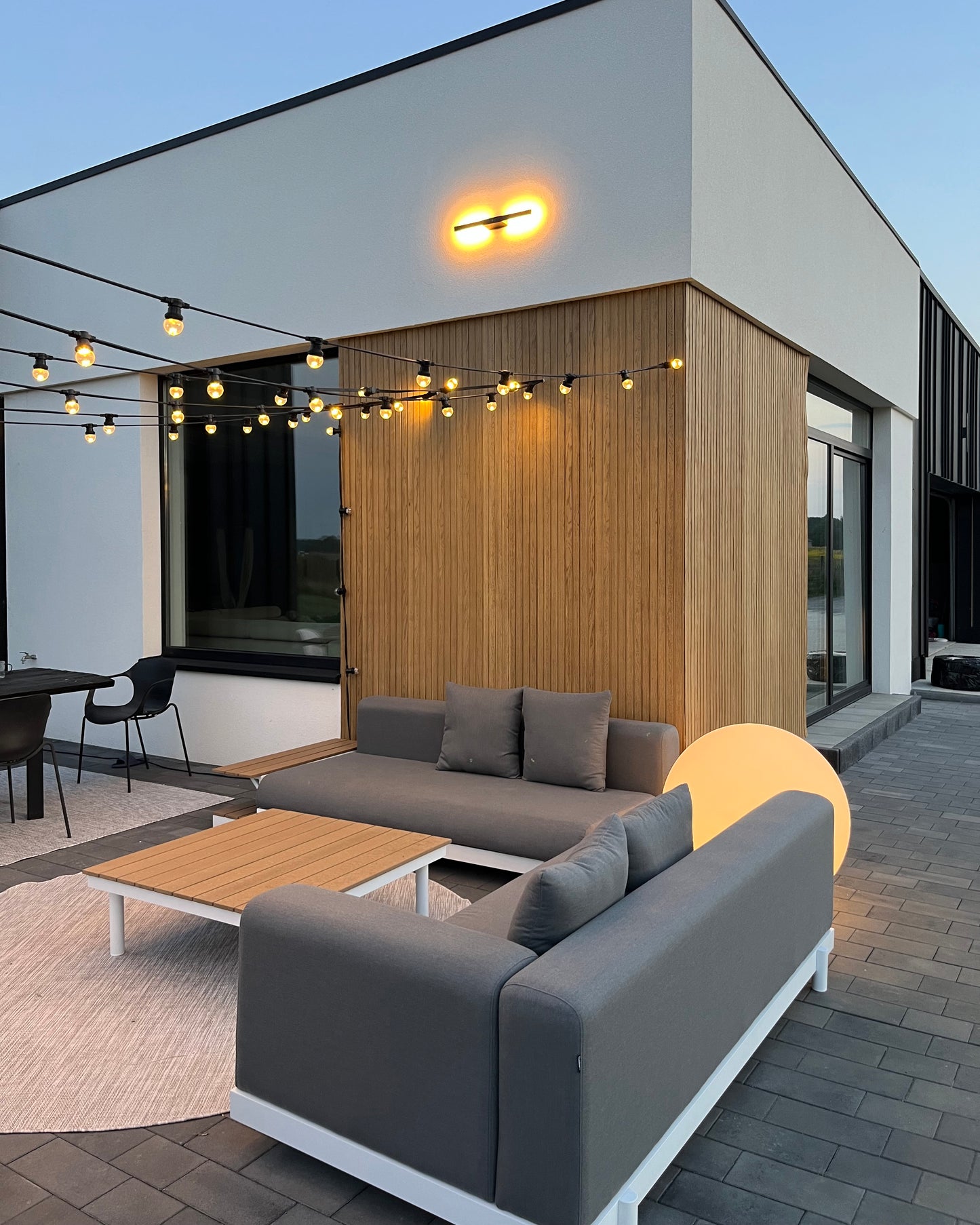 Garden Corner Sofa with Table 5 Seater MISSANELLO Grey