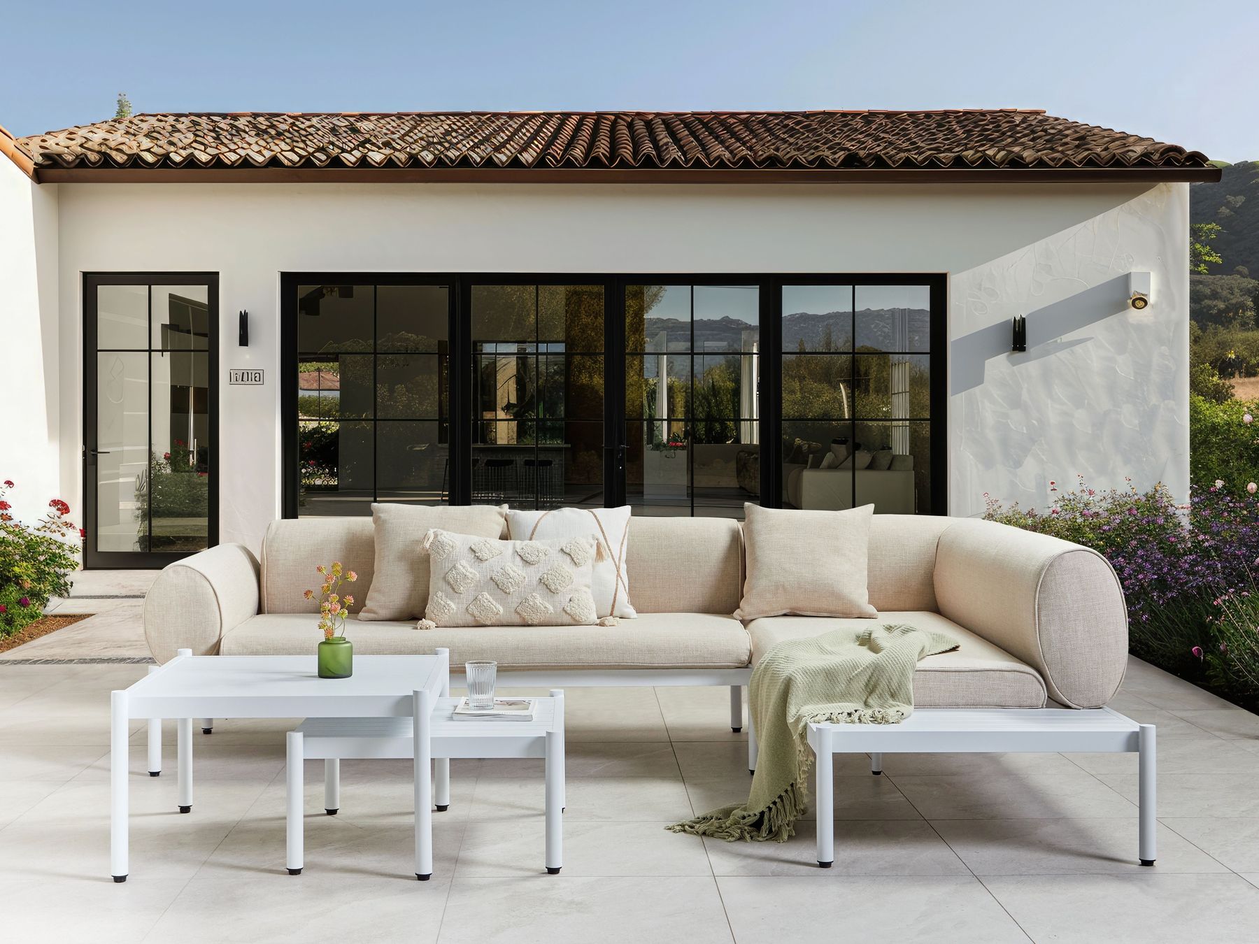 Garden Corner Sofa with Table 5 Seater RASIGLIA Left Hand Metal Beige