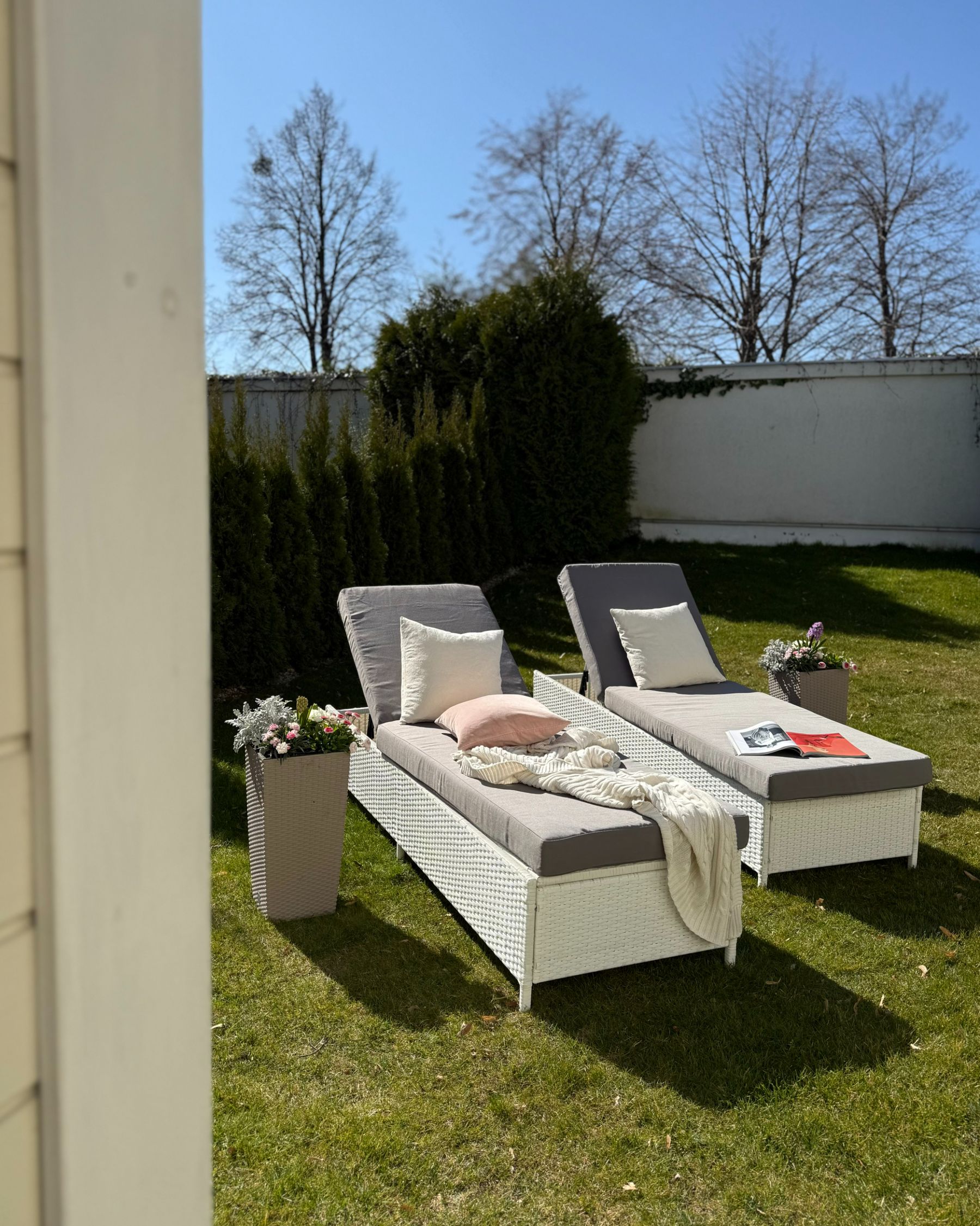 PE Rattan Reclining Sun Lounger White TURIN II