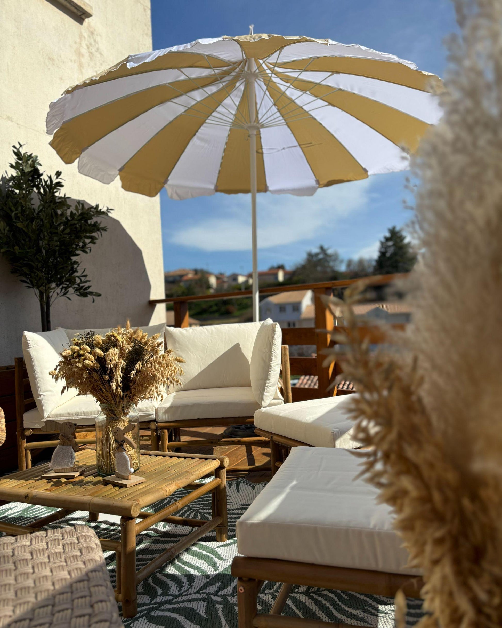 Garden Corner Sofa with Table 5 Seater CERRETO Left Hand Bamboo Wood Off-White